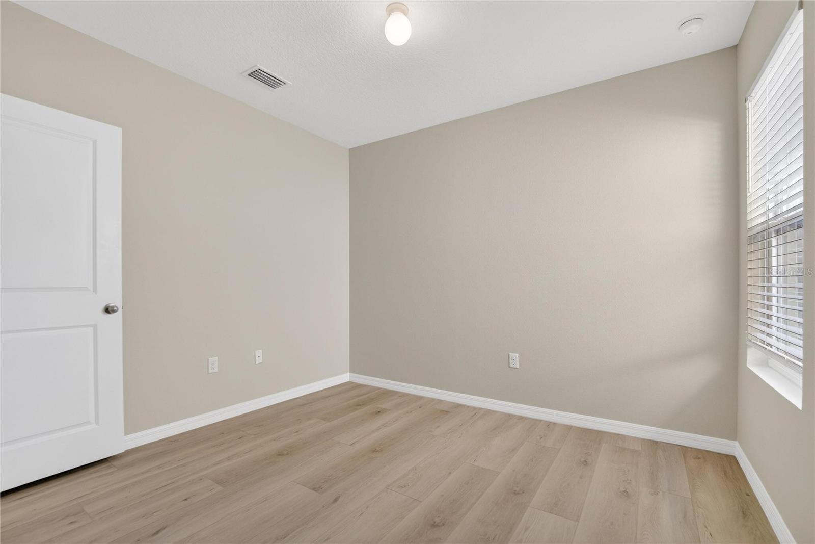 Image 26 of 70 For 10019 Merry Fawn Court