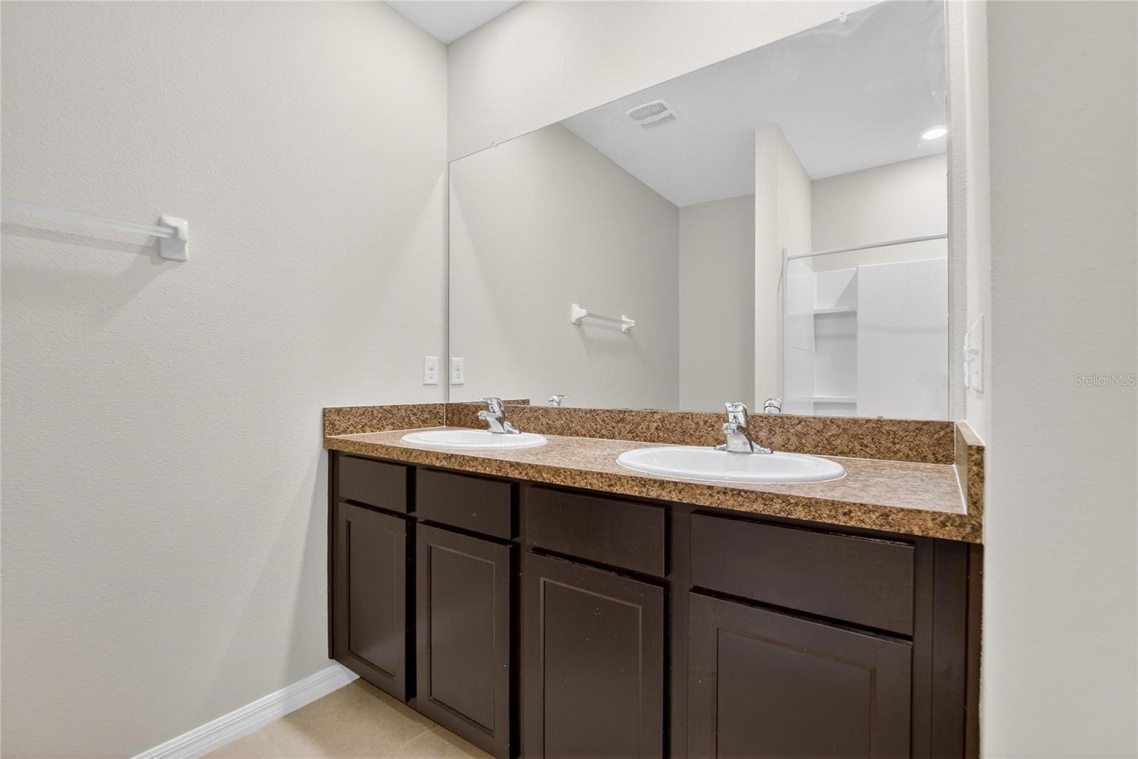 Image 37 of 70 For 10019 Merry Fawn Court