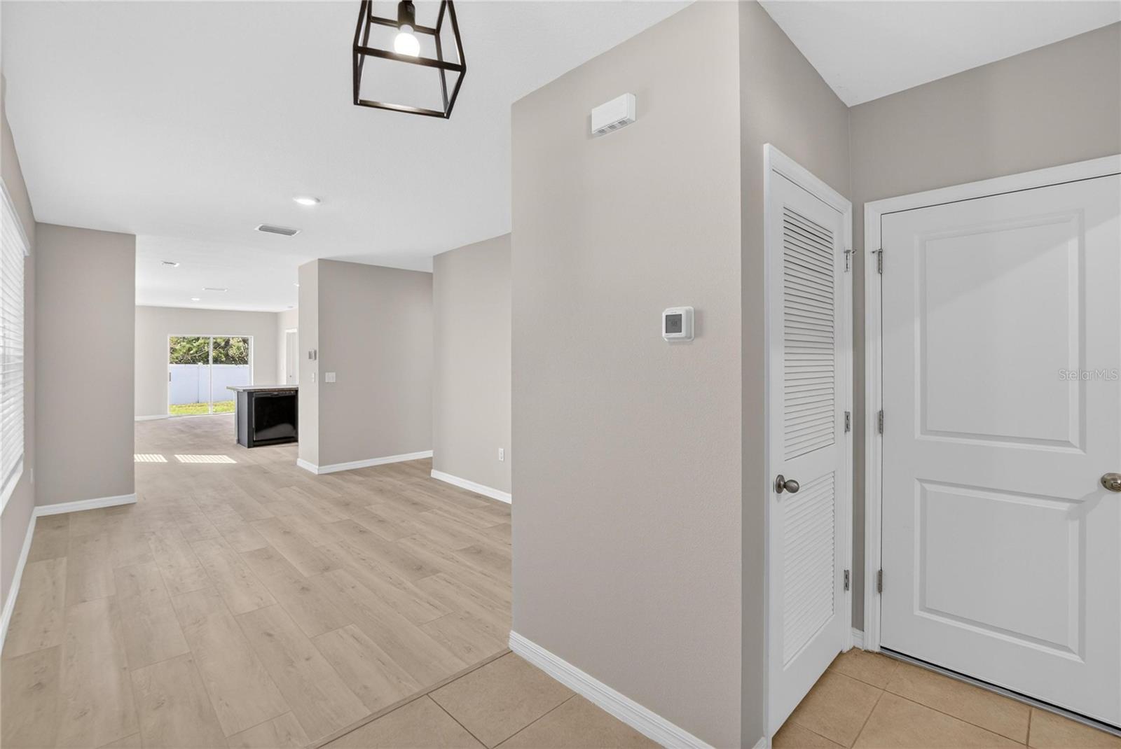 Image 4 of 70 For 10019 Merry Fawn Court