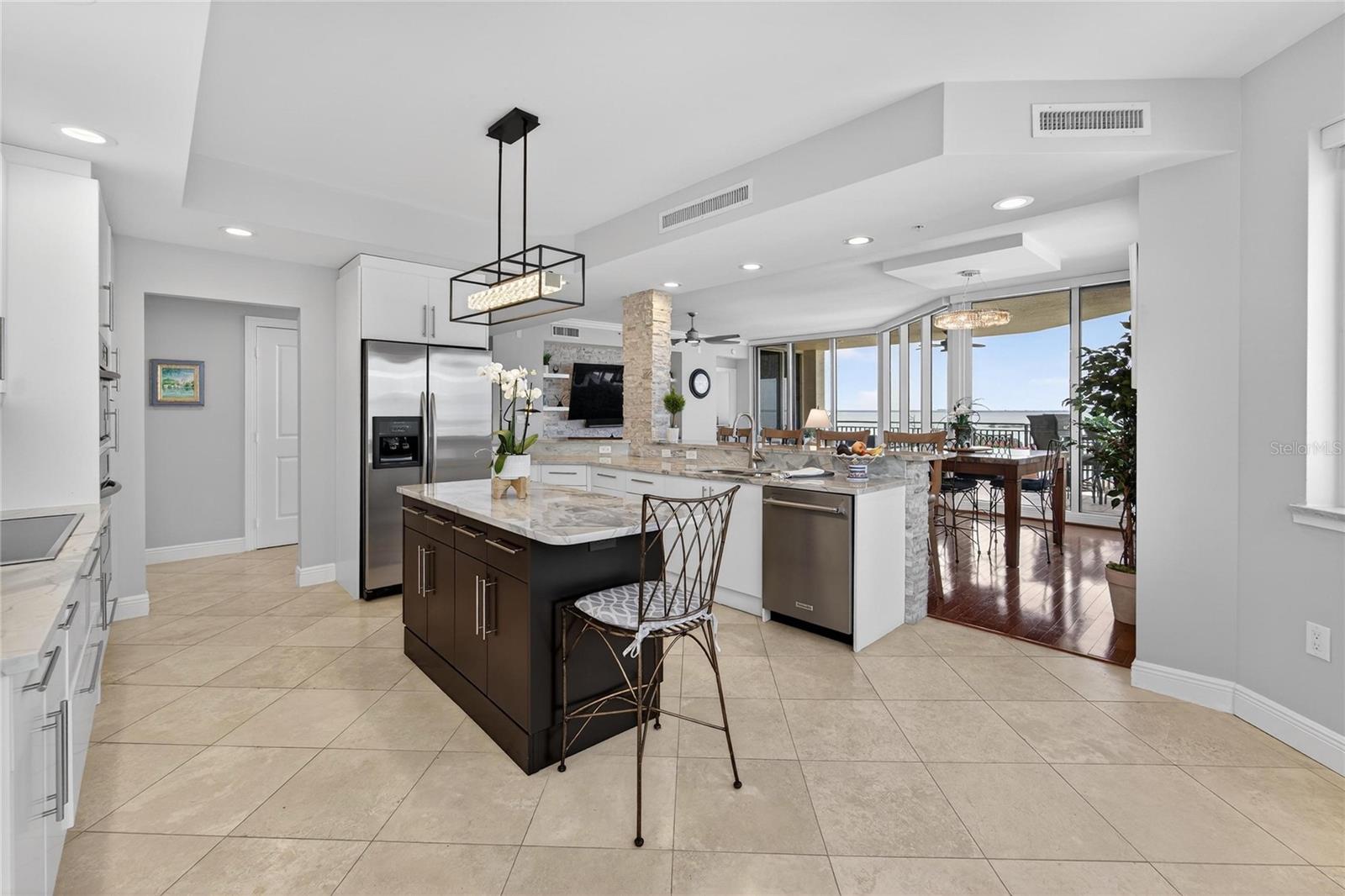 Image 14 of 58 For 5823 Bowen Daniel Drive 906