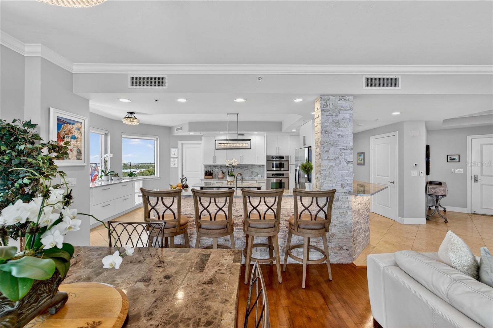 Image 15 of 58 For 5823 Bowen Daniel Drive 906