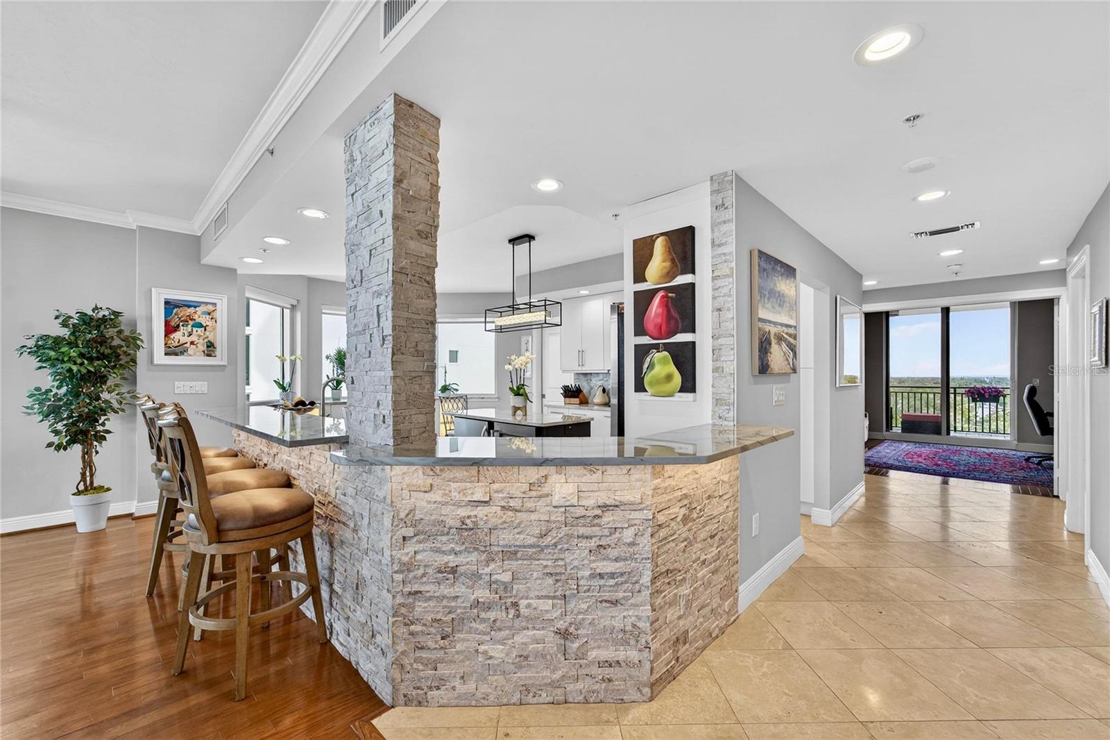 Image 18 of 58 For 5823 Bowen Daniel Drive 906