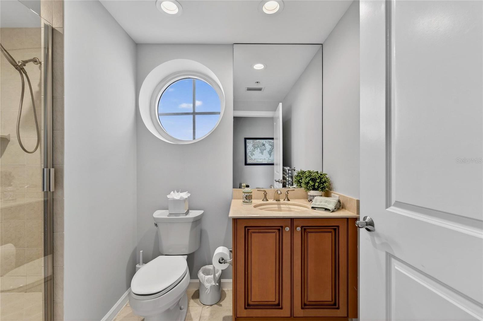 Image 31 of 58 For 5823 Bowen Daniel Drive 906