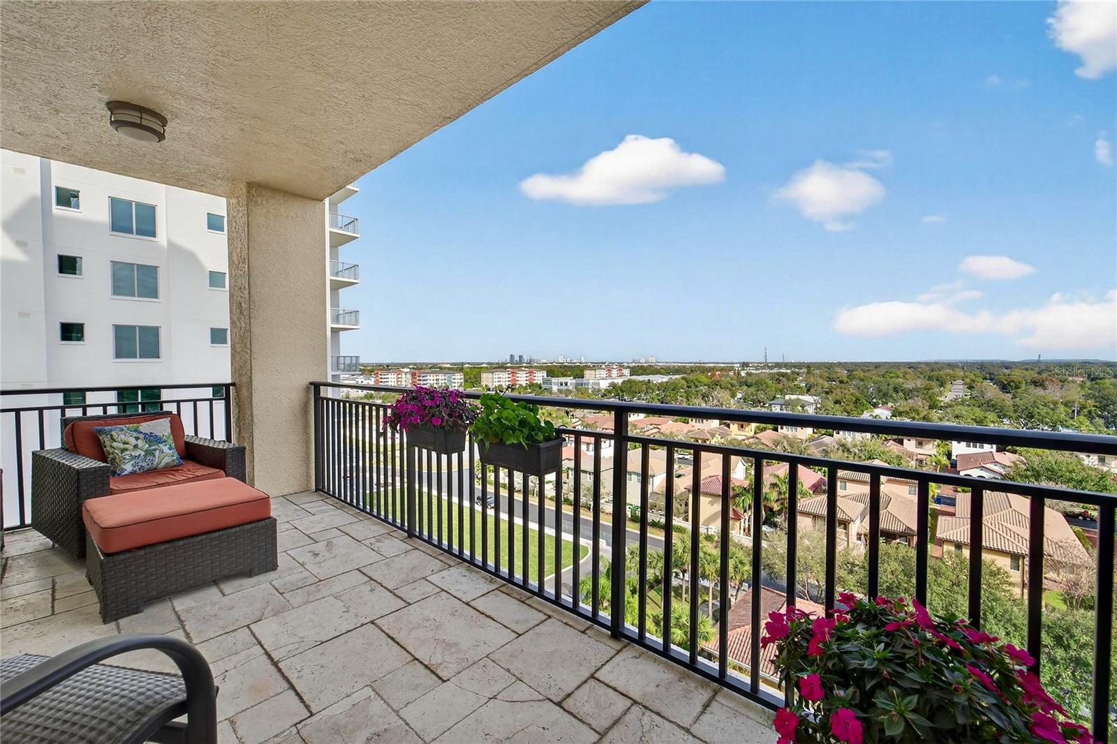 Image 40 of 58 For 5823 Bowen Daniel Drive 906