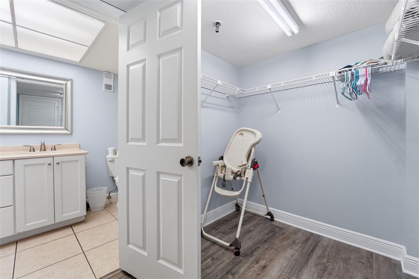 Image 17 of 28 For 17140 Gulf Boulevard 611