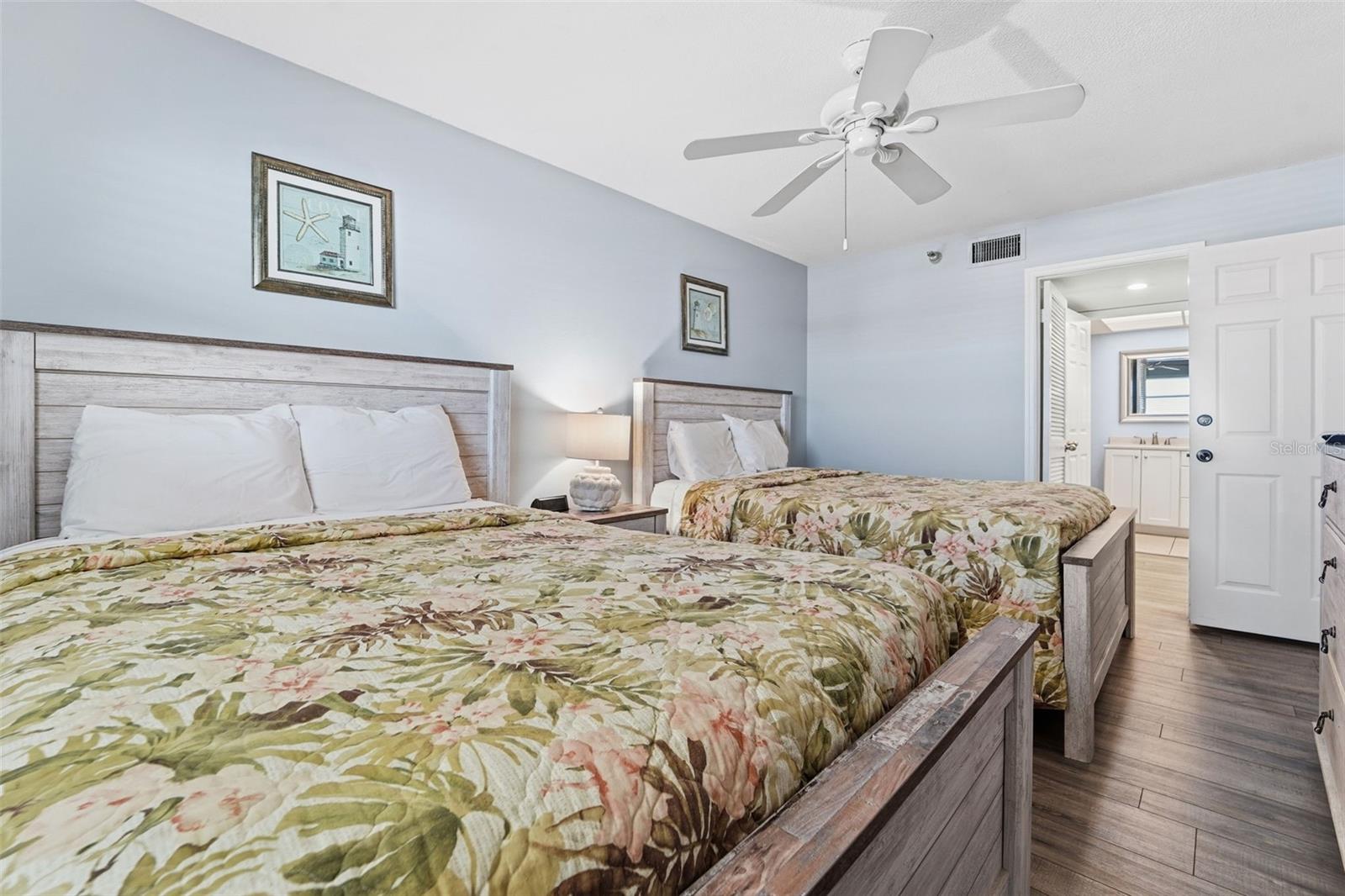 Image 19 of 28 For 17140 Gulf Boulevard 611