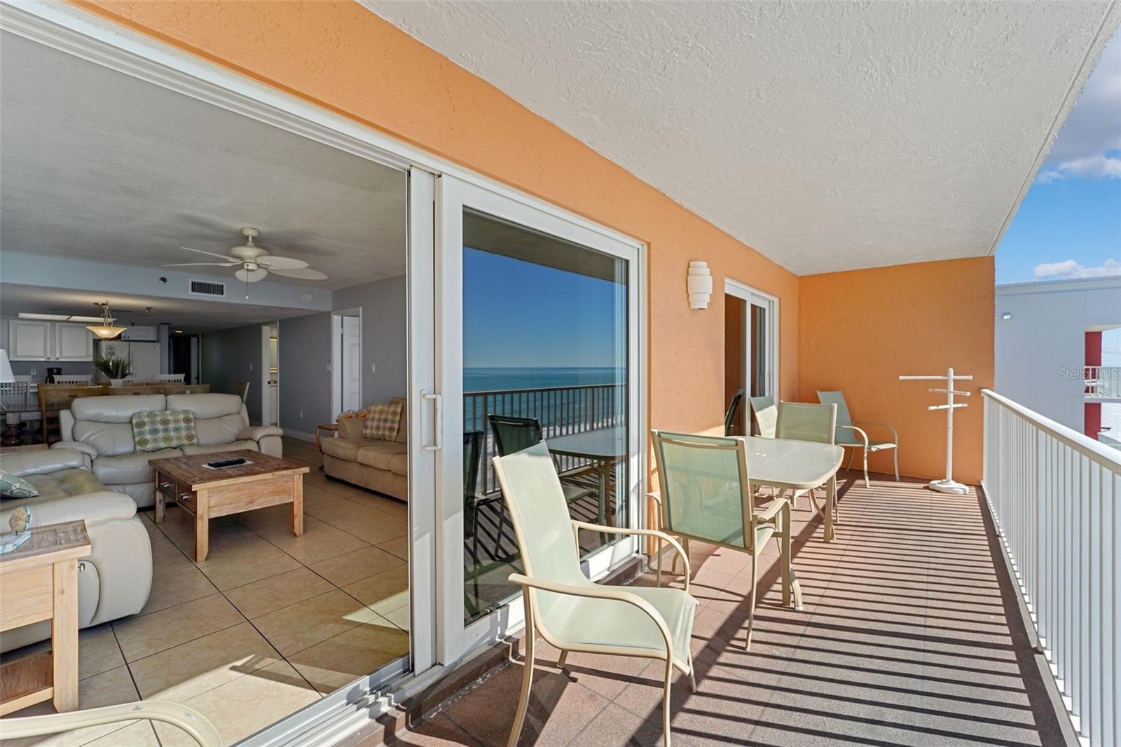 Image 22 of 28 For 17140 Gulf Boulevard 611