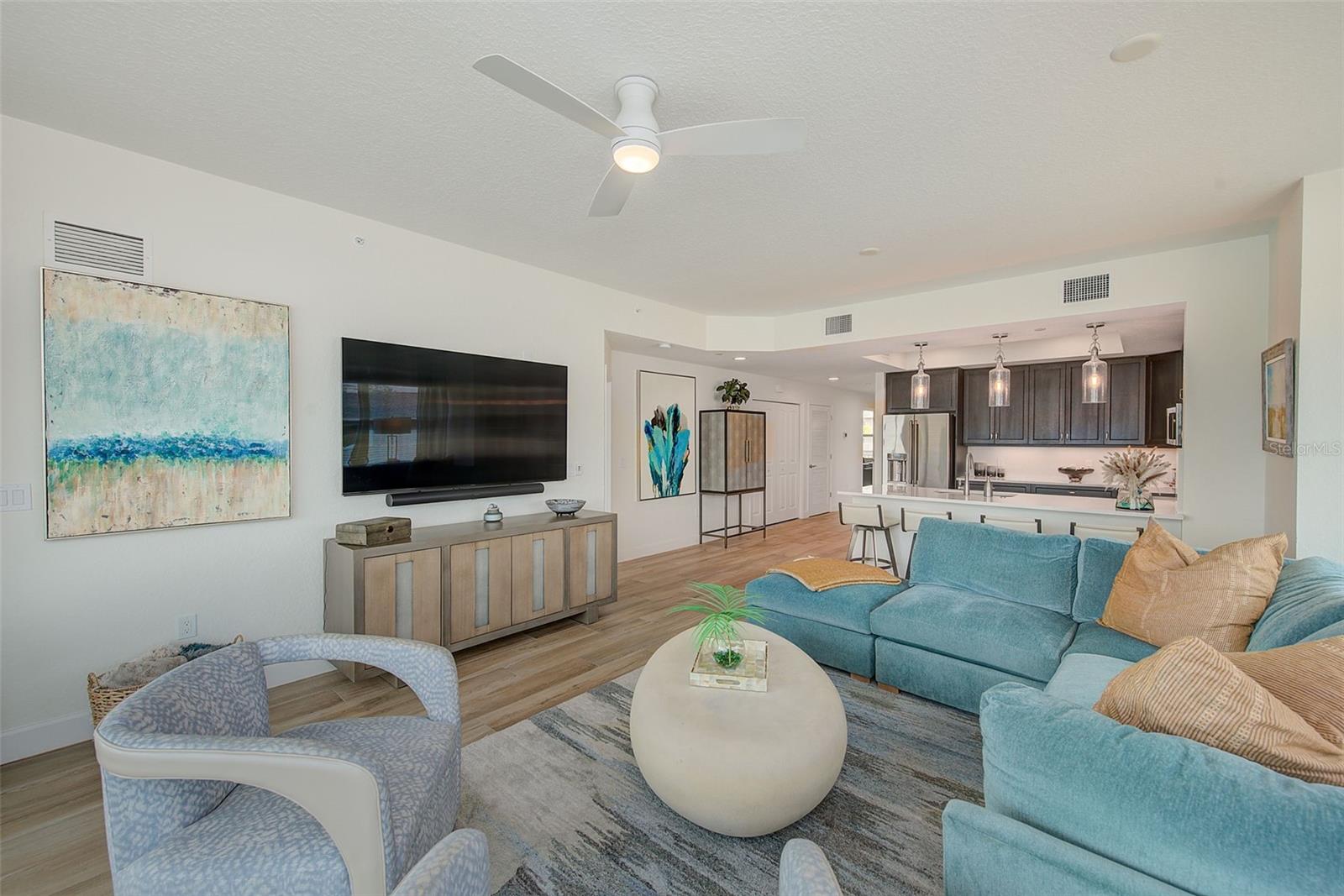 Image 11 of 45 For 20001 Gulf Boulevard 301