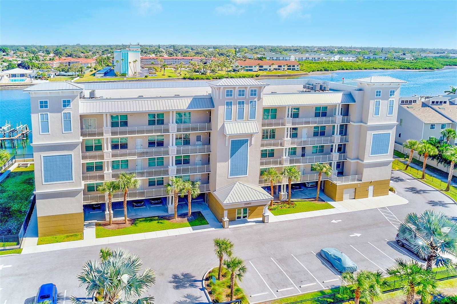 Image 2 of 45 For 20001 Gulf Boulevard 301