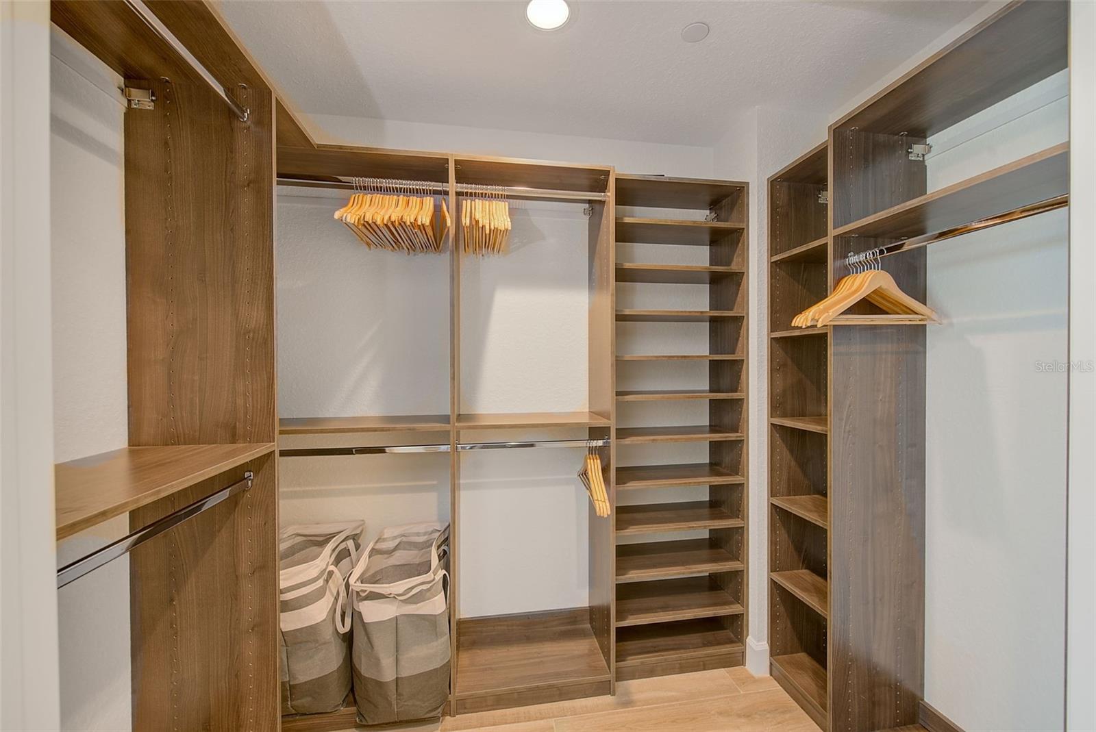 Image 26 of 45 For 20001 Gulf Boulevard 301