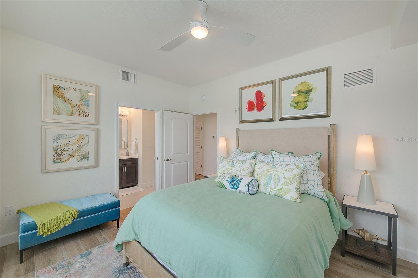 Image 29 of 45 For 20001 Gulf Boulevard 301