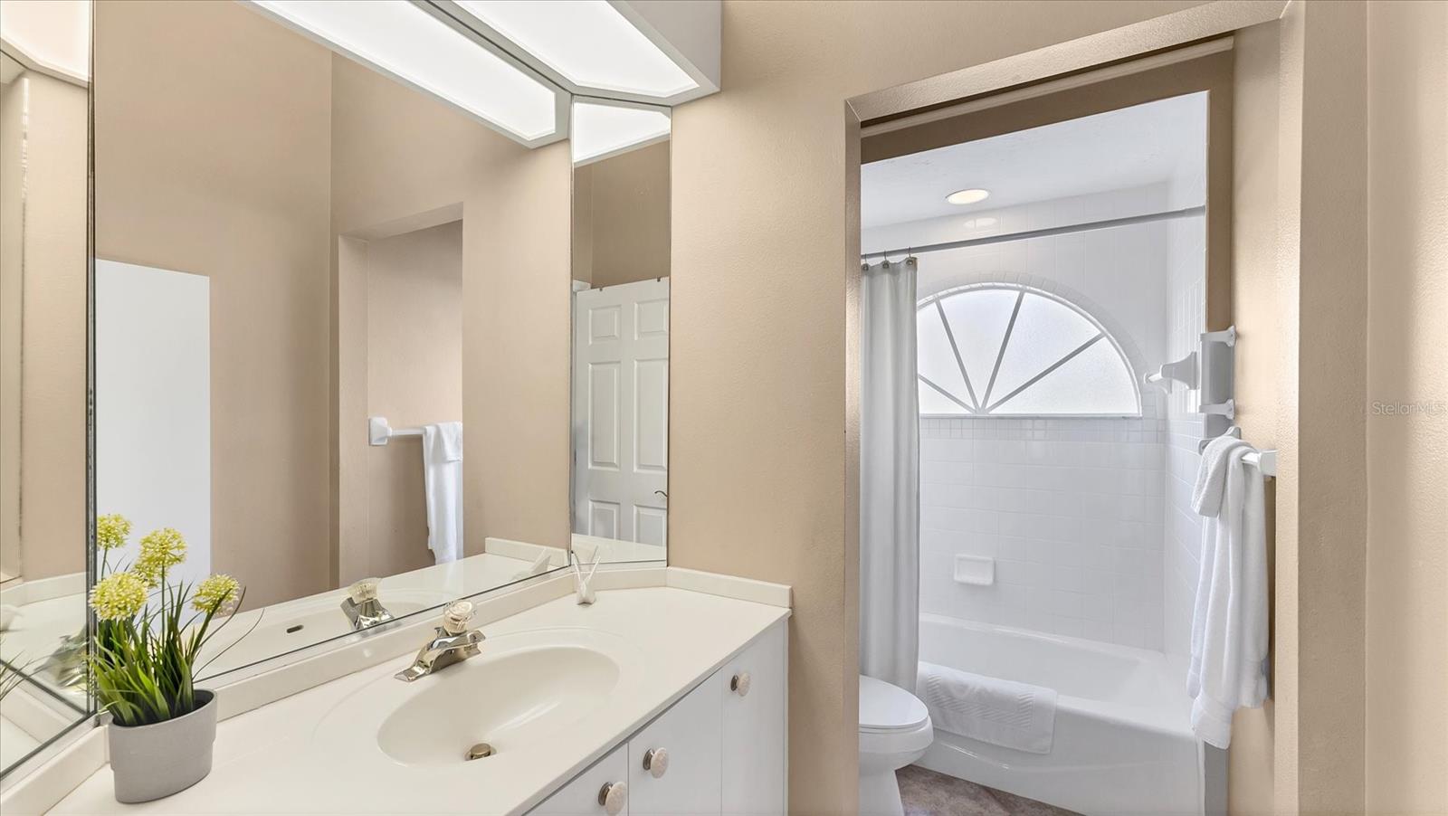 Image 32 of 56 For 6308 Thorndon Circle