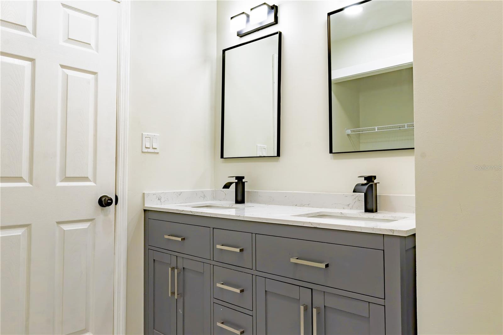 Image 8 of 24 For 9209 Kingsridge Drive