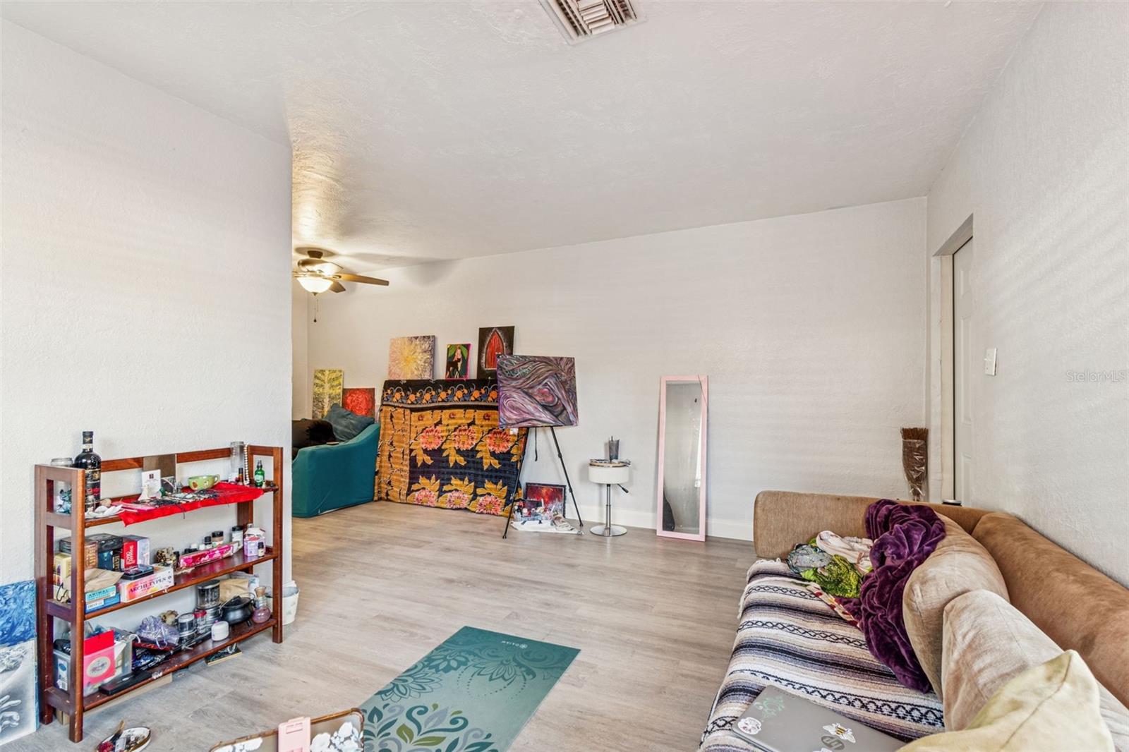 Image 11 of 38 For 610 16th Avenue S