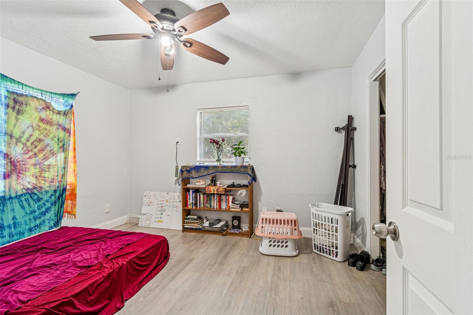 Image 18 of 38 For 610 16th Avenue S