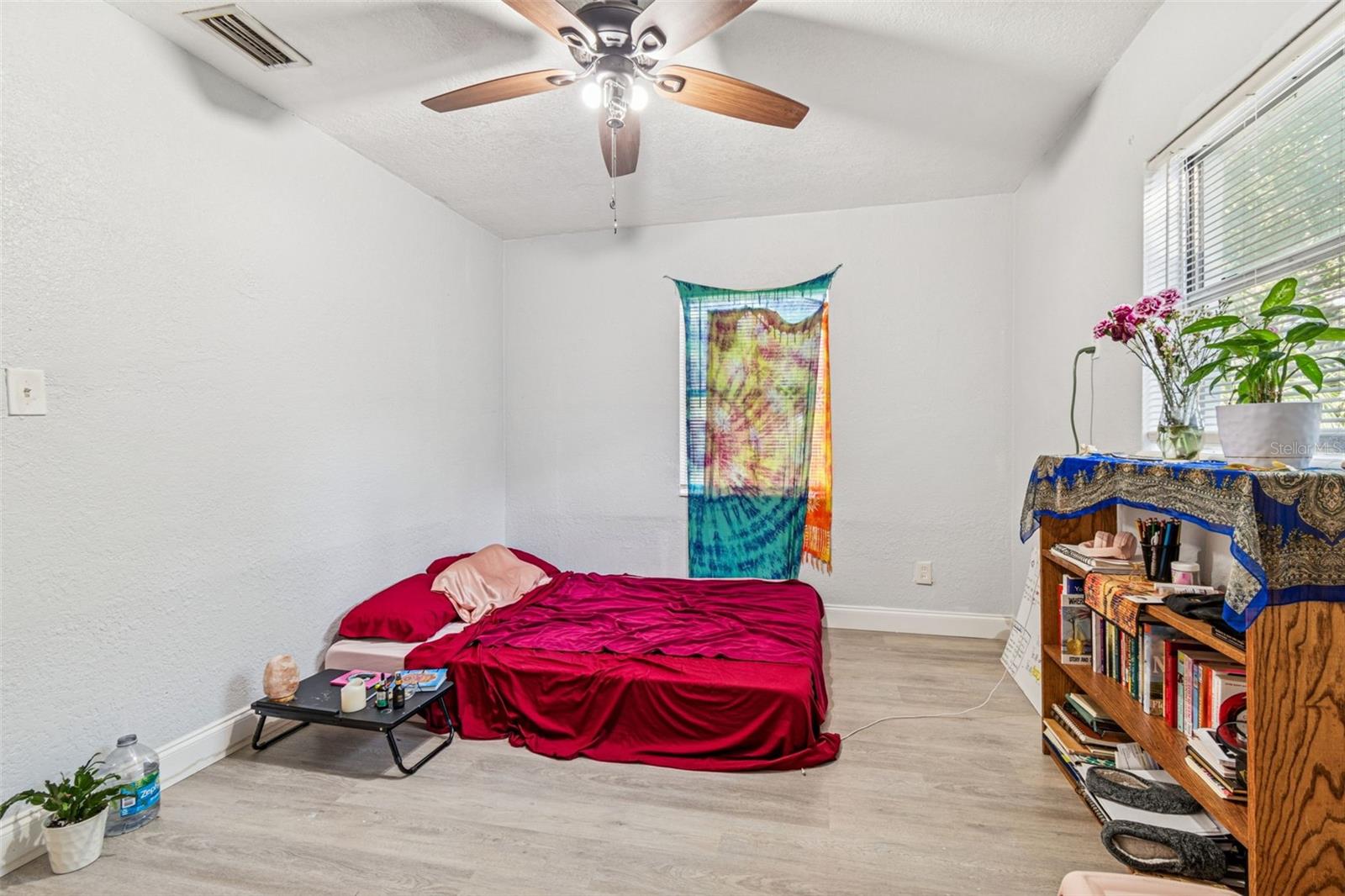 Image 20 of 38 For 610 16th Avenue S