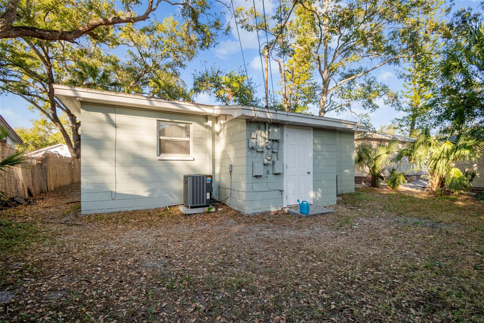 Image 25 of 38 For 610 16th Avenue S