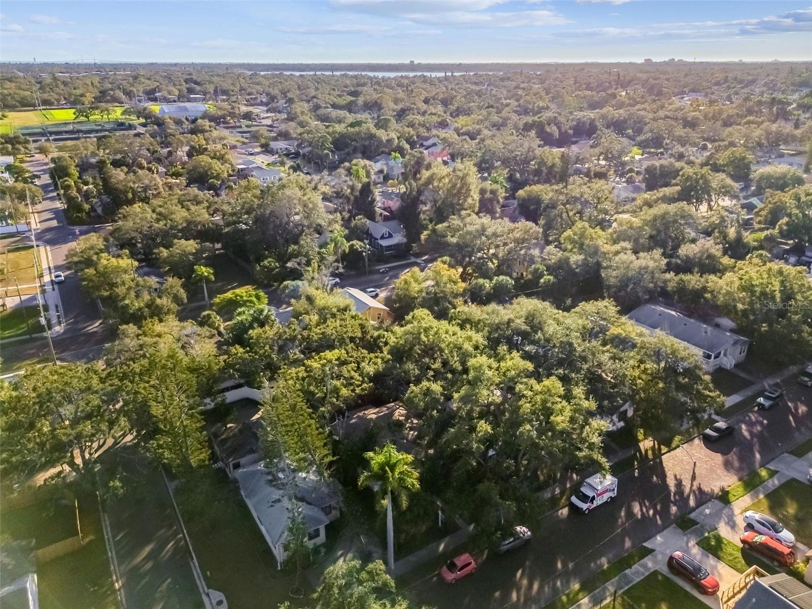 Image 33 of 38 For 610 16th Avenue S