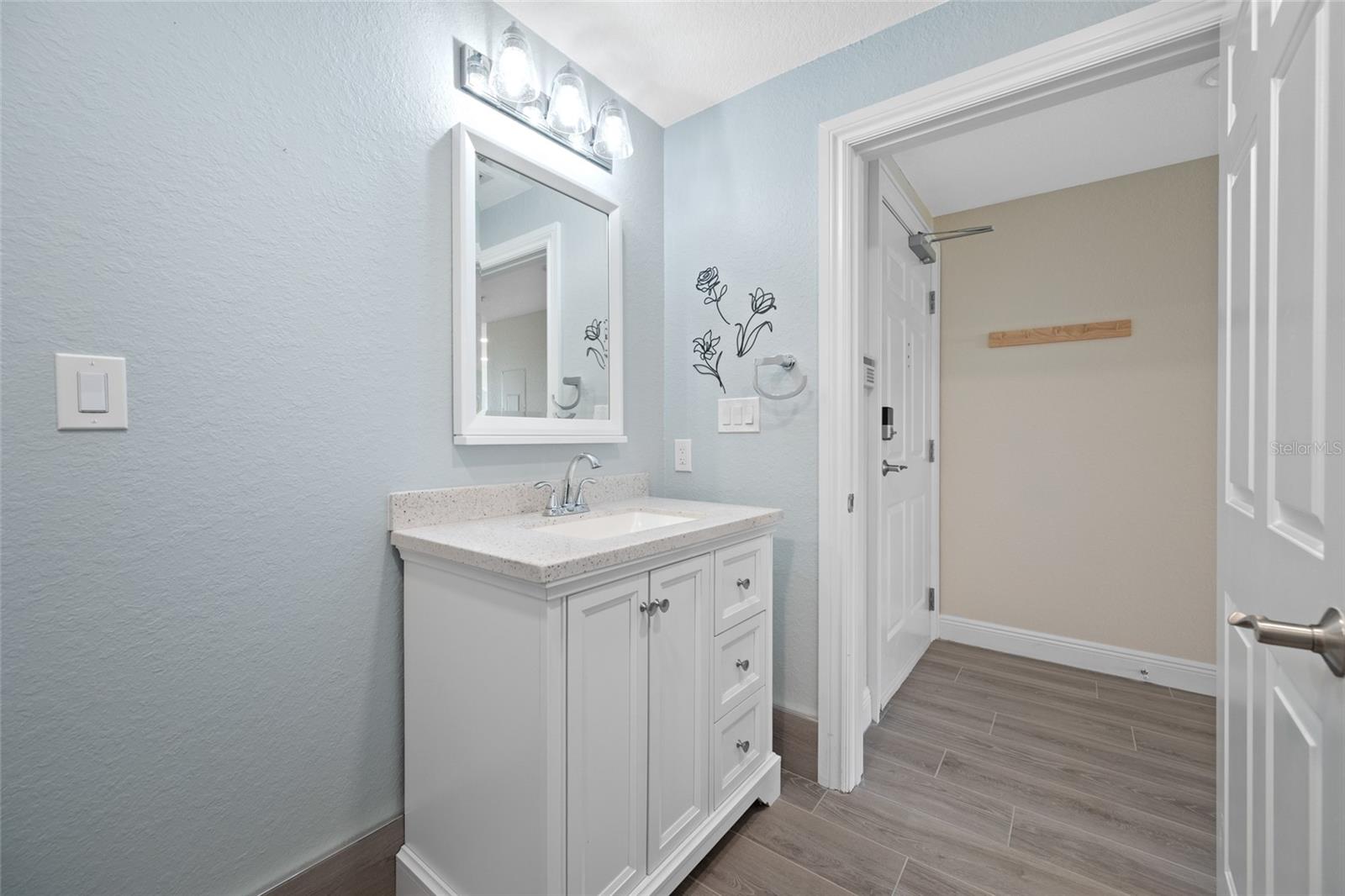 Image 41 of 98 For 700 Osceola Avenue 606