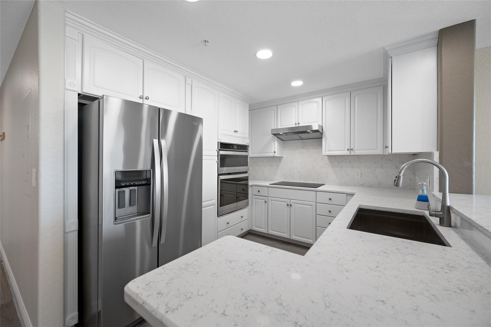 Image 48 of 98 For 700 Osceola Avenue 606