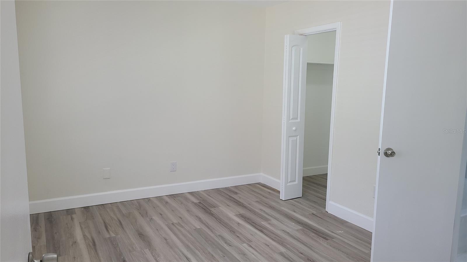 Image 13 of 17 For 106 Chesapeake Avenue C