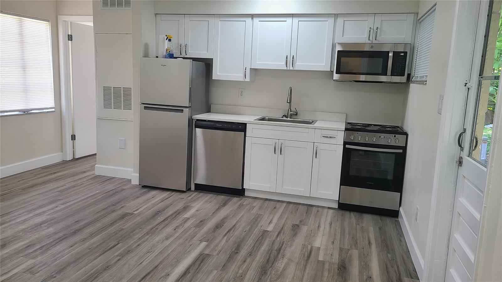 Image 8 of 17 For 106 Chesapeake Avenue C