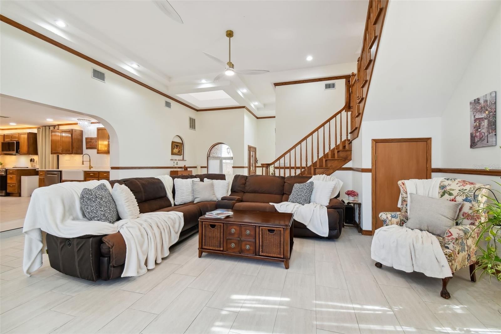 Image 14 of 86 For 6128 Oak Ridge Avenue