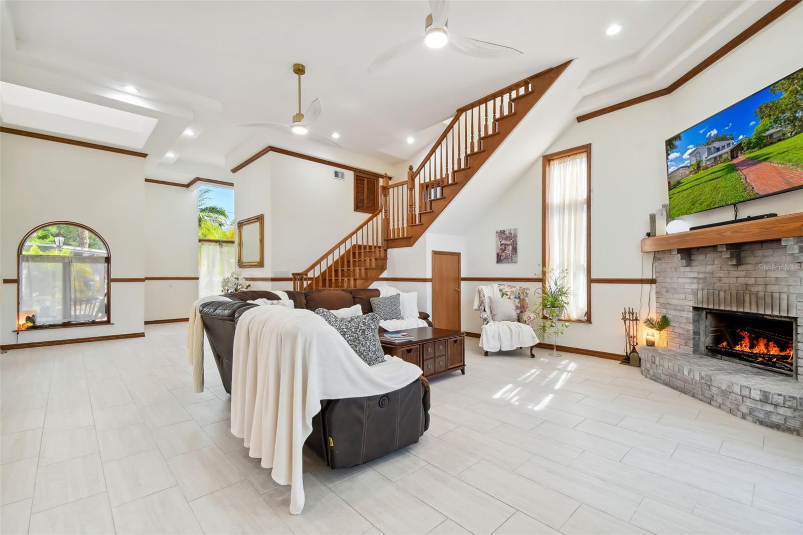 Image 16 of 86 For 6128 Oak Ridge Avenue