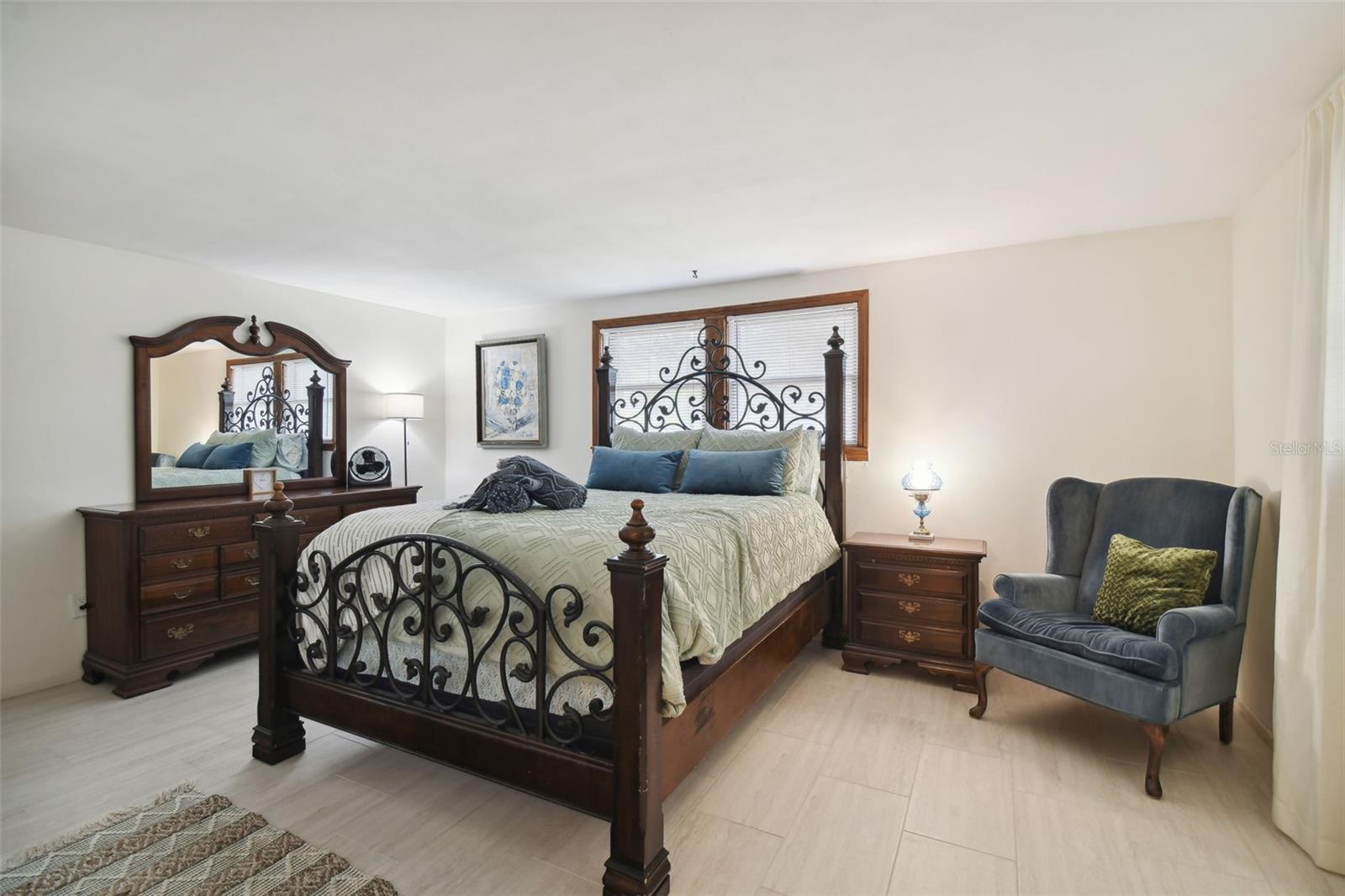 Image 37 of 86 For 6128 Oak Ridge Avenue