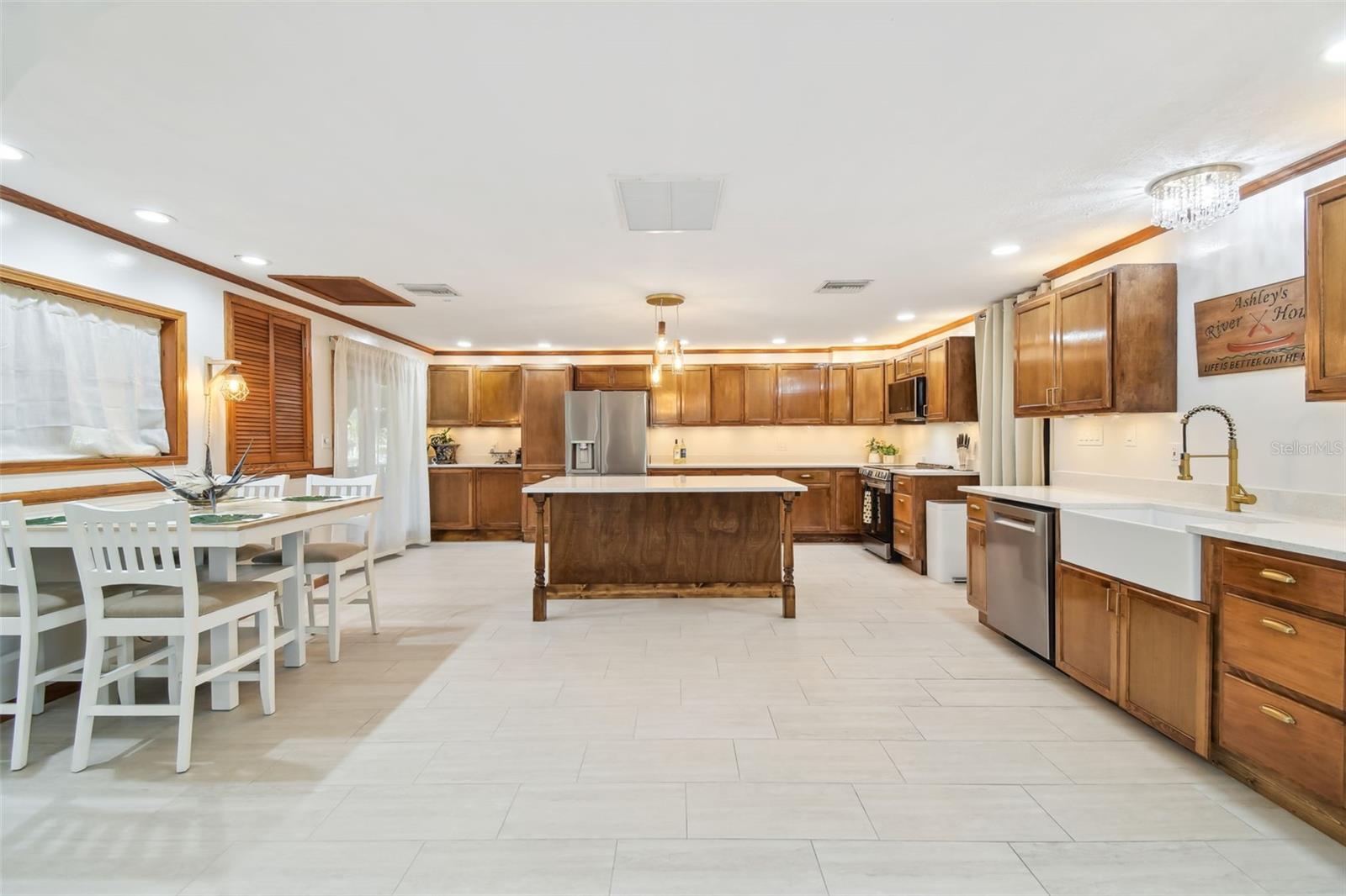 Image 9 of 86 For 6128 Oak Ridge Avenue