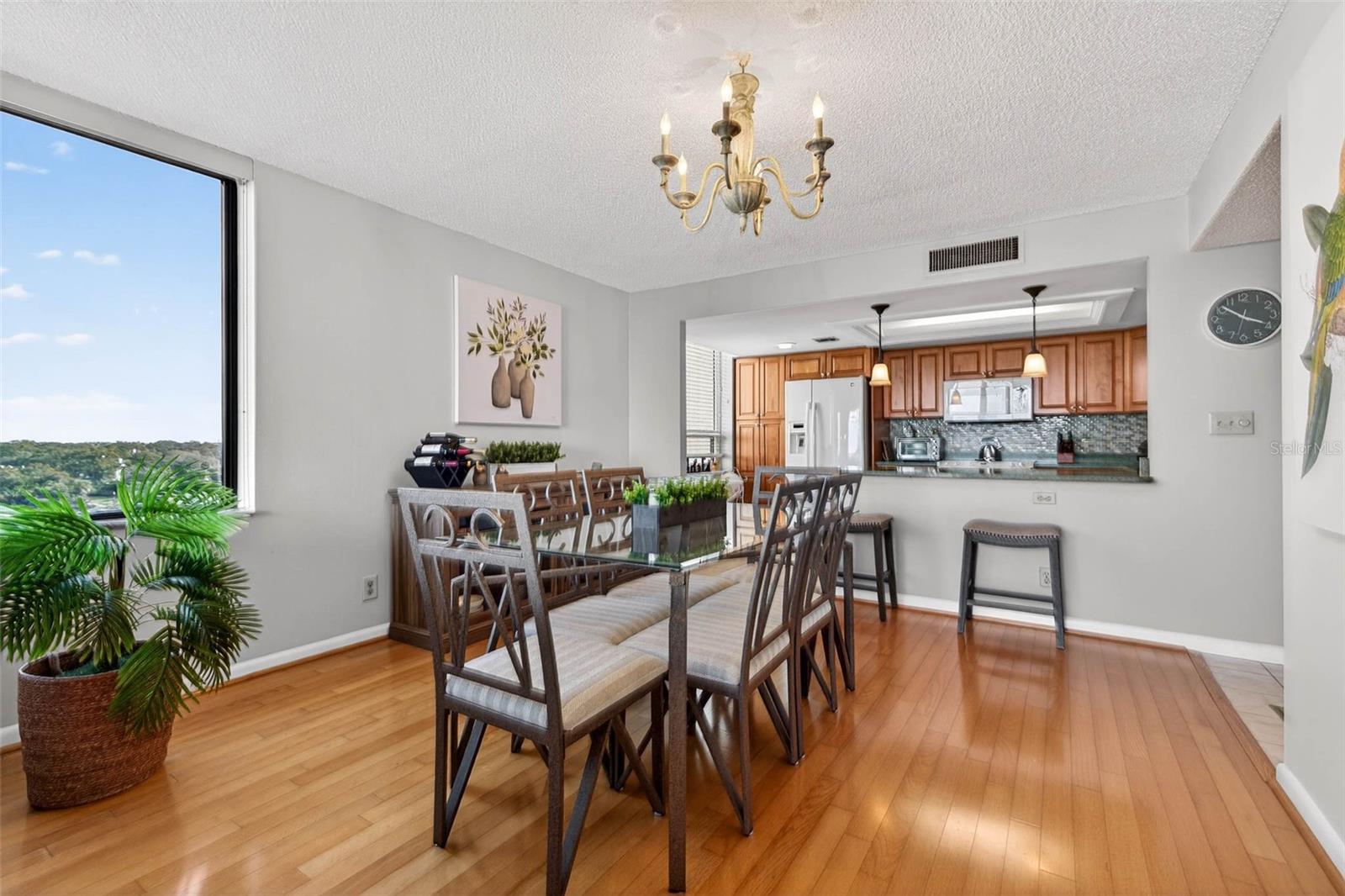 Image 11 of 30 For 220 Belleview Boulevard 804