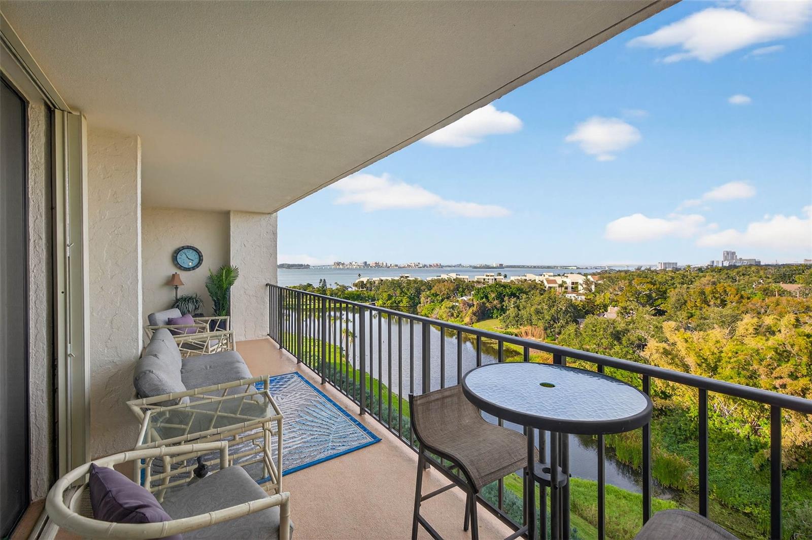 Image 18 of 30 For 220 Belleview Boulevard 804