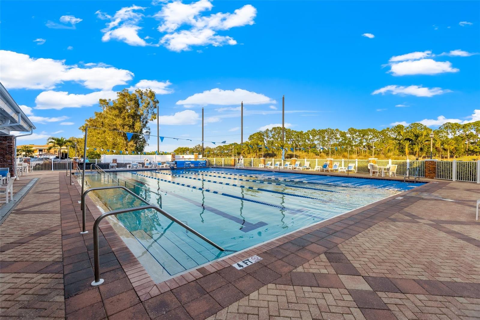 Image 27 of 30 For 220 Belleview Boulevard 804