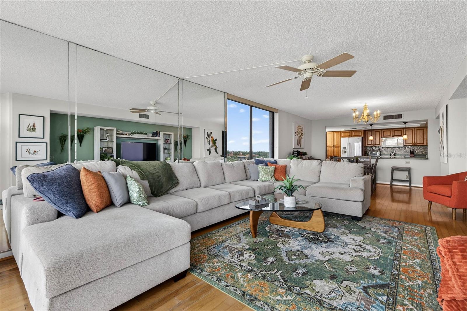 Image 5 of 30 For 220 Belleview Boulevard 804