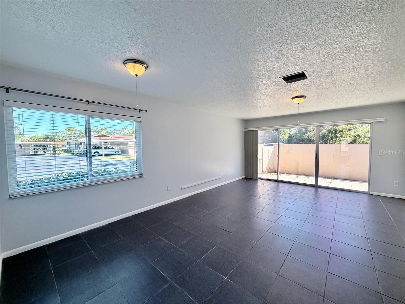 Image 16 of 34 For 2284 Oak Neck Road F