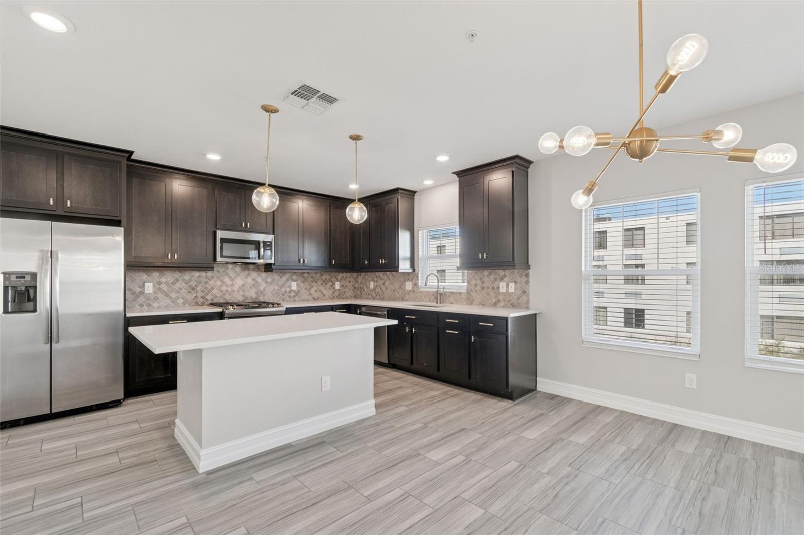 Image 22 of 61 For 4921 Paul Avenue 4