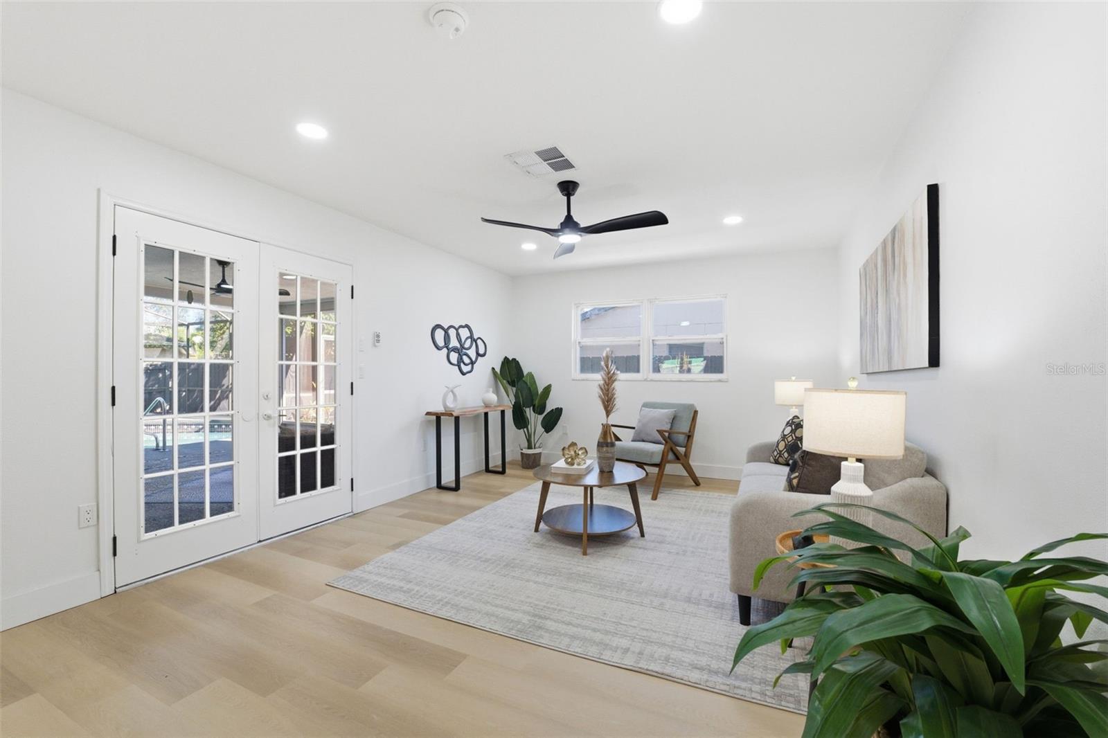 Image 17 of 38 For 4705 Cypress Tree Drive