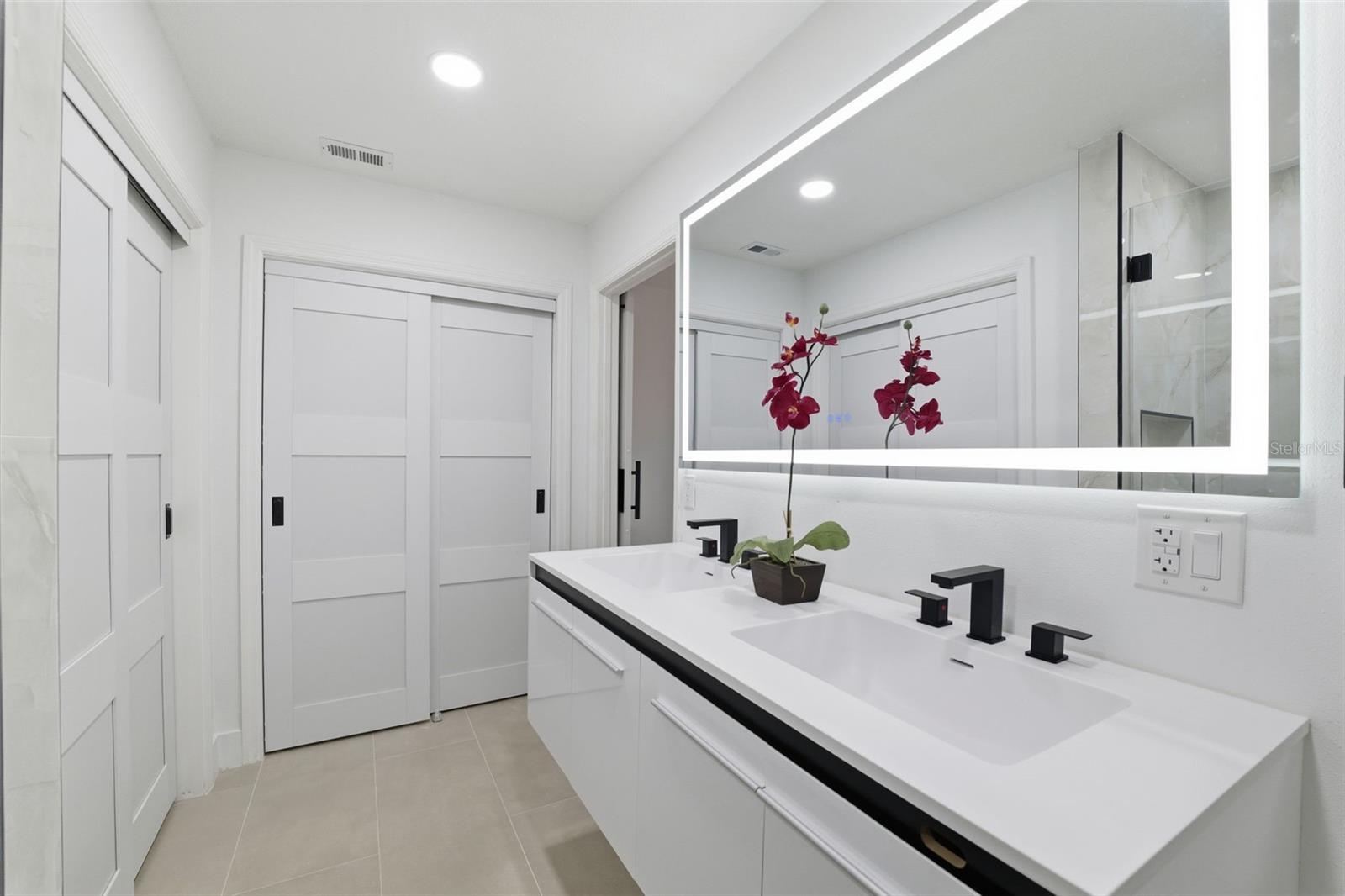 Image 23 of 38 For 4705 Cypress Tree Drive