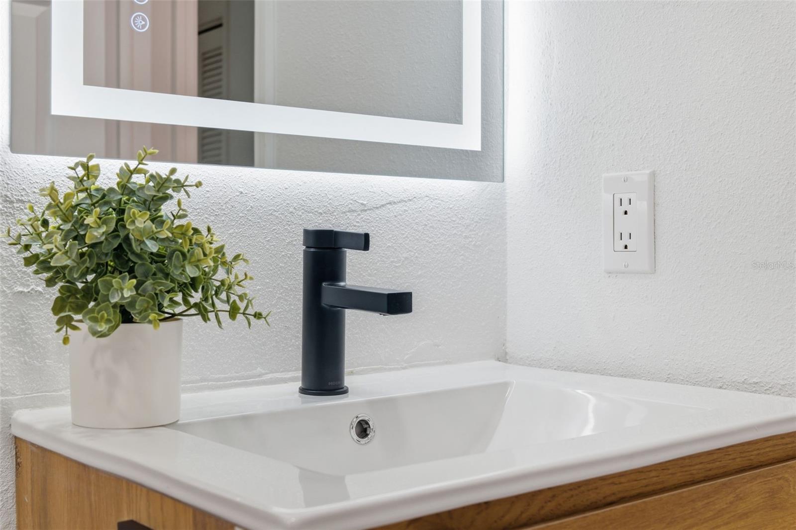 Image 26 of 38 For 4705 Cypress Tree Drive