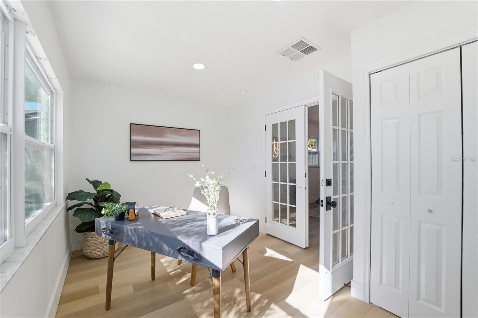 Image 28 of 38 For 4705 Cypress Tree Drive