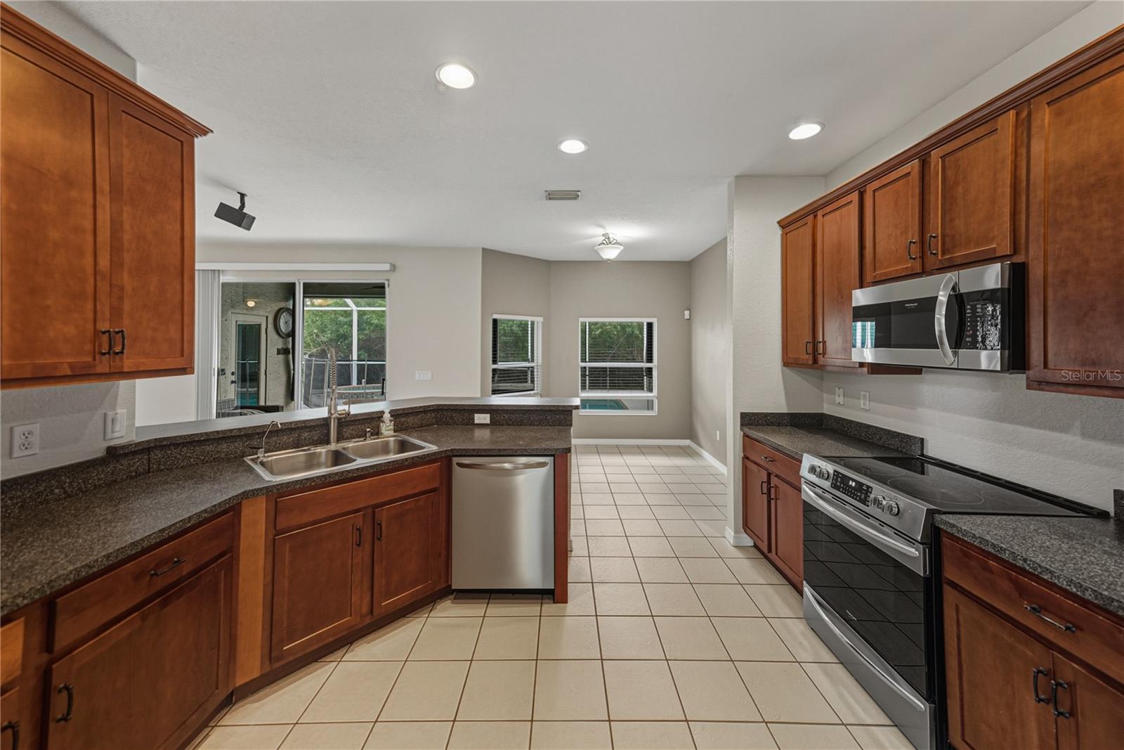 Image 14 of 53 For 1117 Allegheny Lane