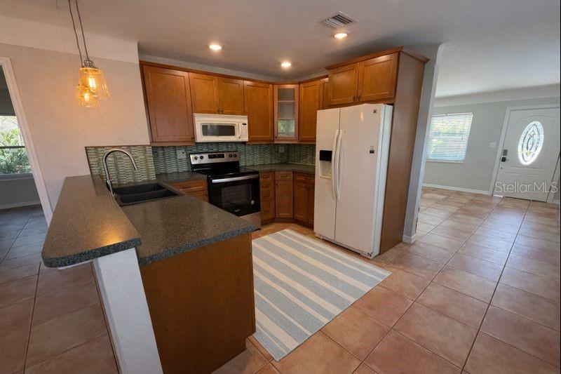 Image 5 of 20 For 5721 10th Avenue N