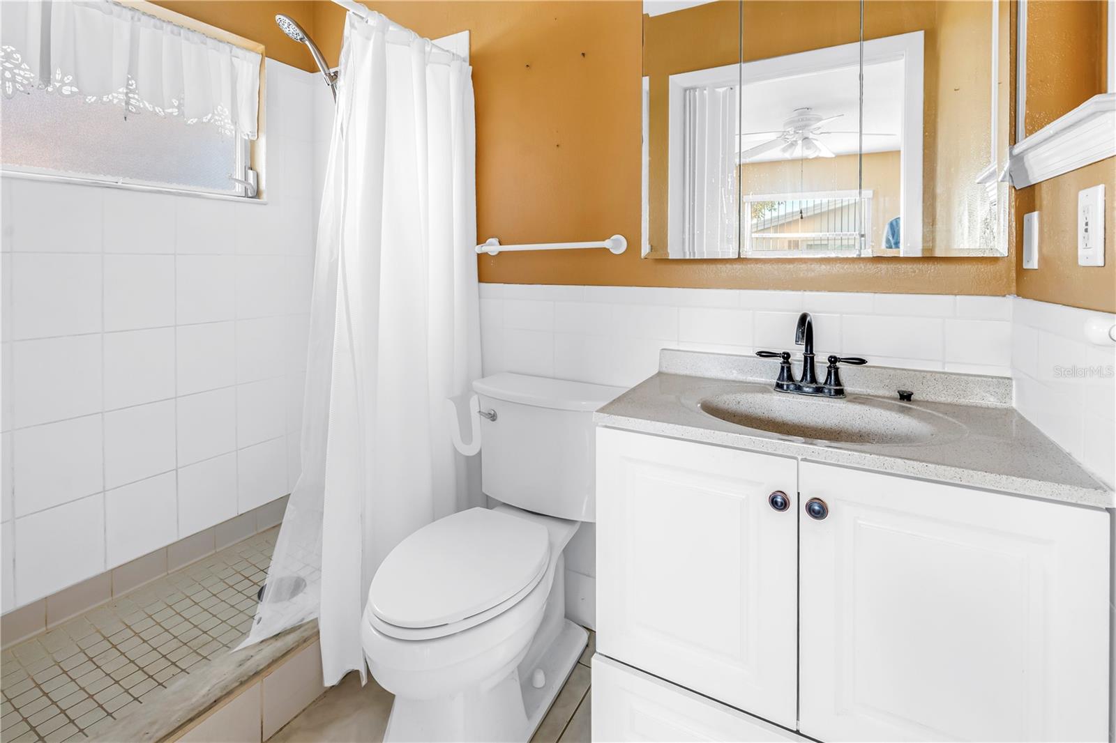 Image 13 of 25 For 9840 Mainlands Boulevard W