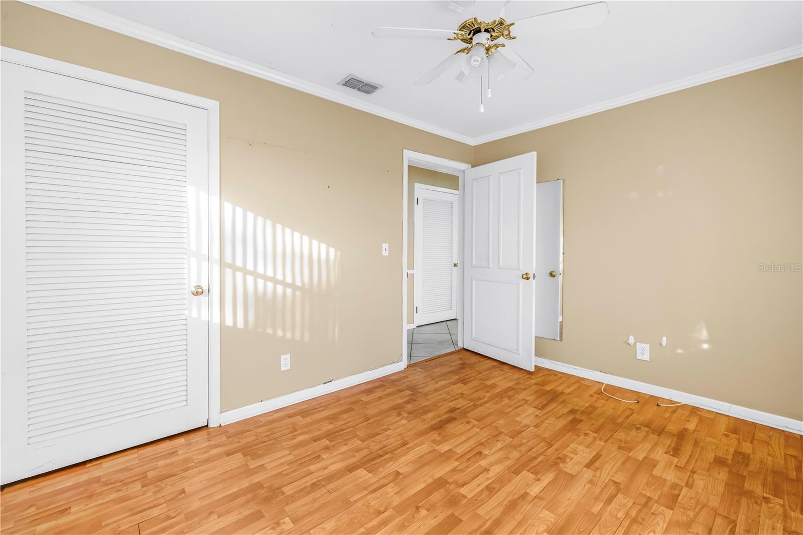 Image 15 of 25 For 9840 Mainlands Boulevard W