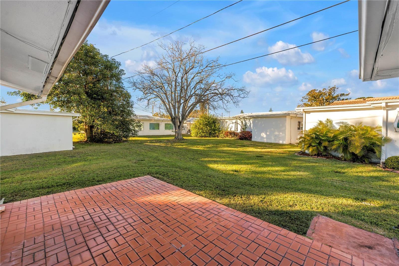 Image 18 of 25 For 9840 Mainlands Boulevard W