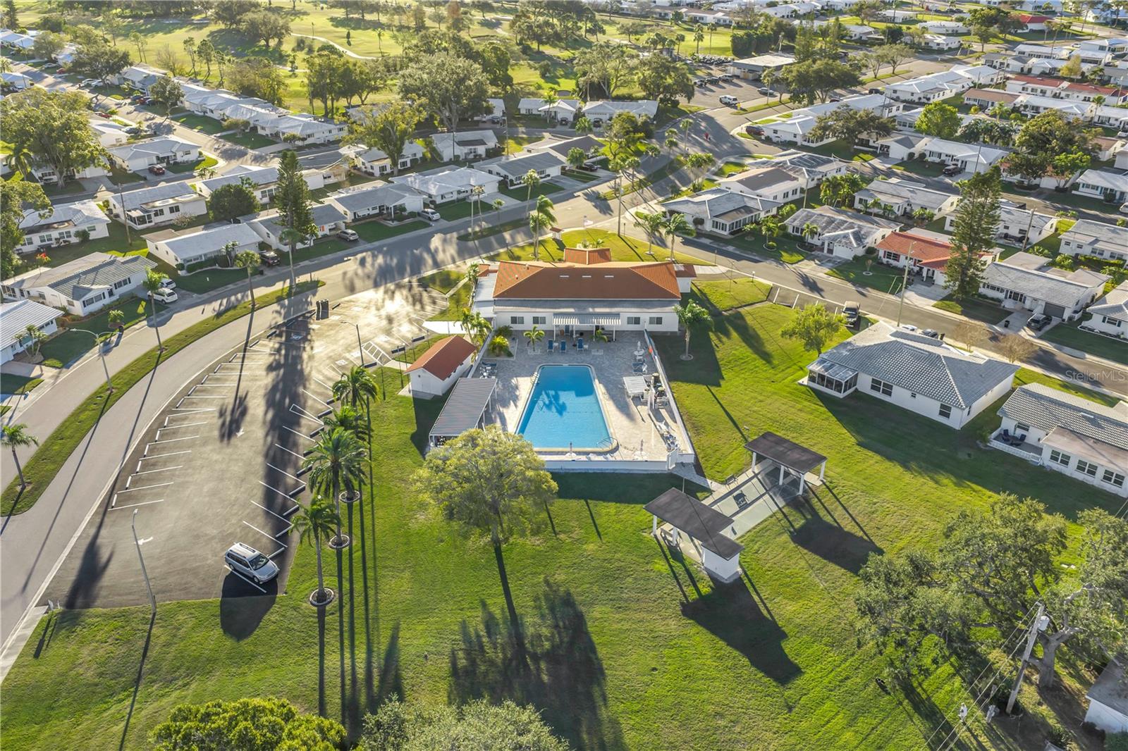 Image 24 of 25 For 9840 Mainlands Boulevard W