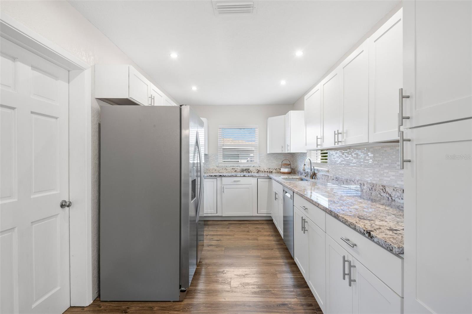 Image 10 of 35 For 1339 Buckingham Drive