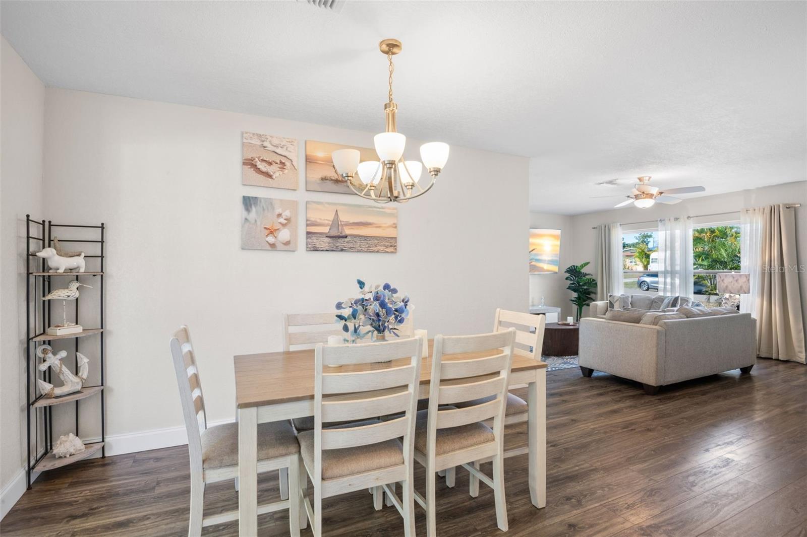 Image 13 of 35 For 1339 Buckingham Drive