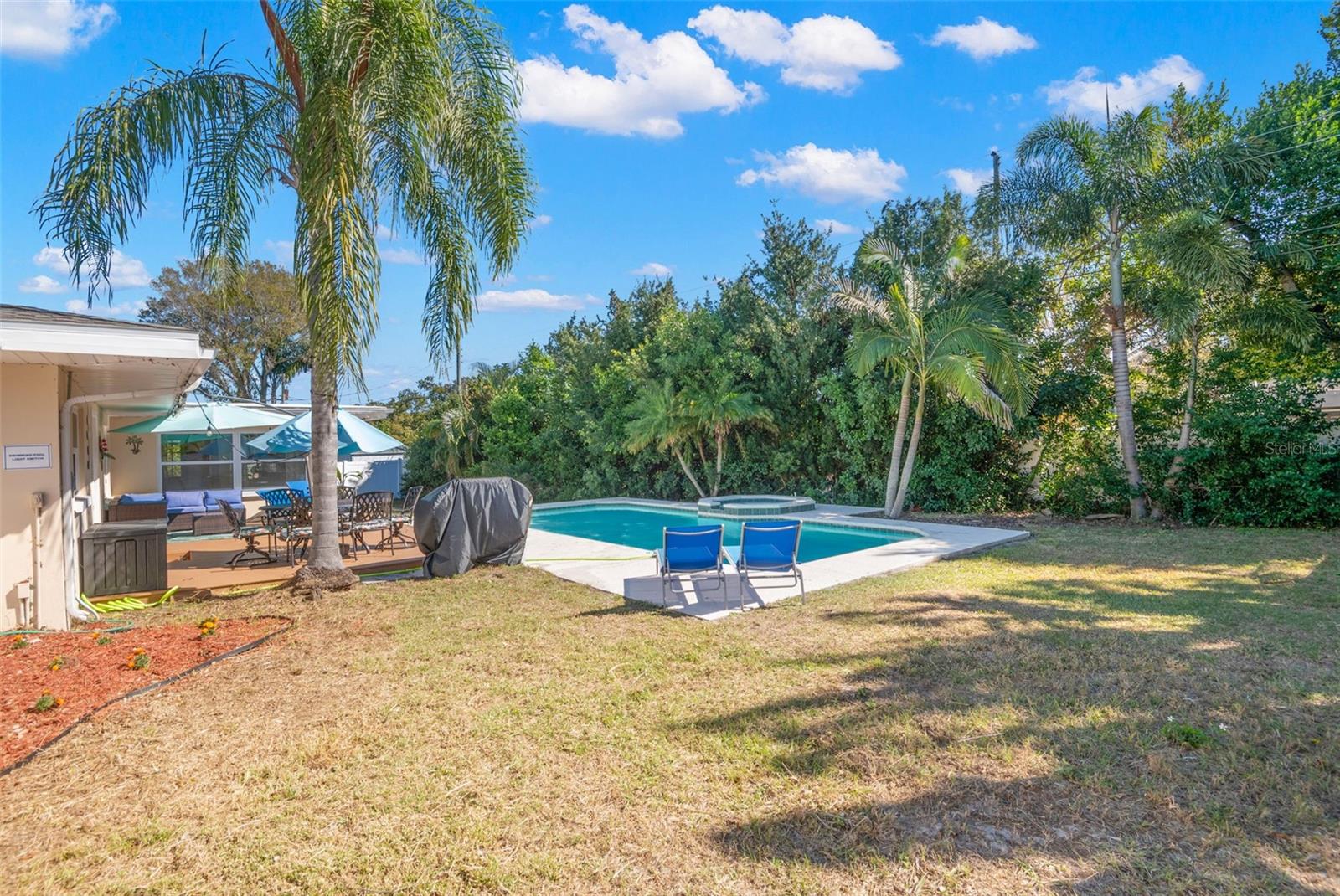 Image 27 of 35 For 1339 Buckingham Drive