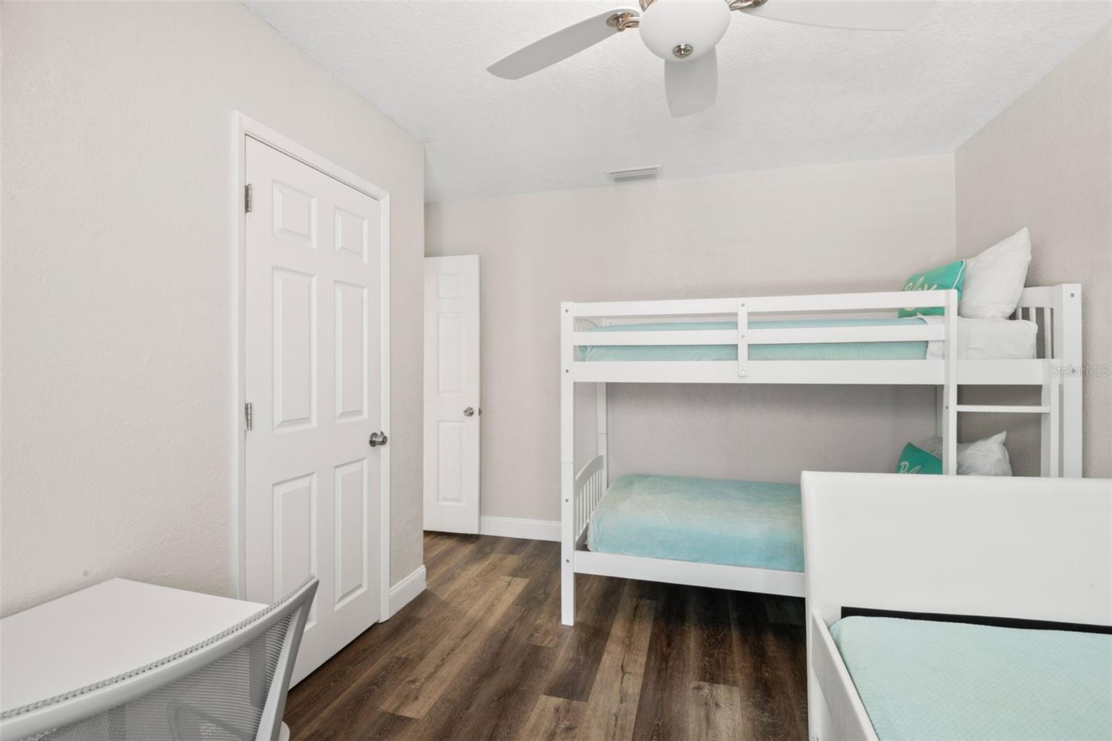 Image 32 of 35 For 1339 Buckingham Drive